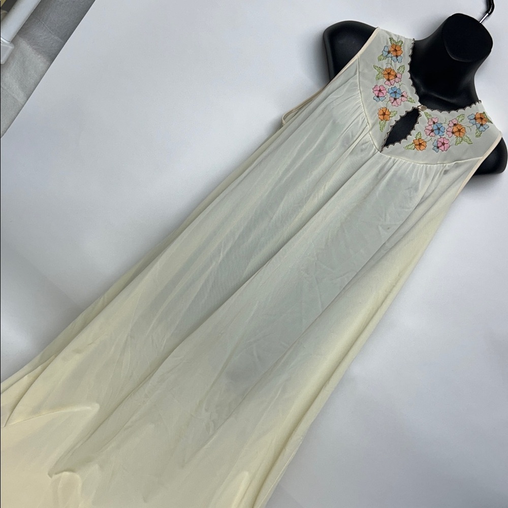 Gossard Ivory Long Shift nightgown, dead stock, NWT small medium vintage - Picture 2 of 10